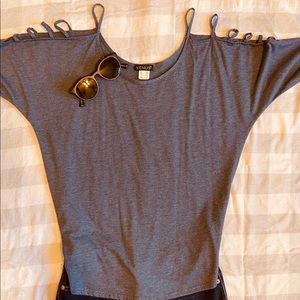 Top with slit, quarter sleeves. Worn once.